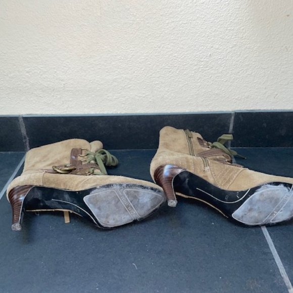 Nine West Scorpion Heeled Boots - Olive Green Suede - Size 6 - Picture 12 of 14